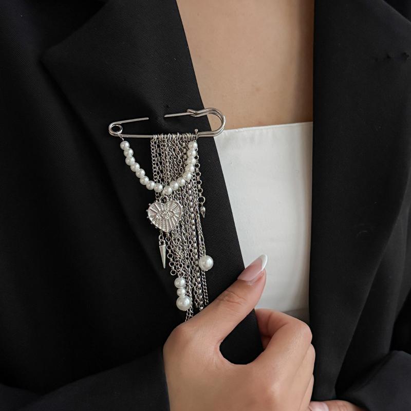 Metal Chain Pendant Long Tassel Brooch For Women Handmade Beaded Suit Coat Pins Jewelry Accessories
