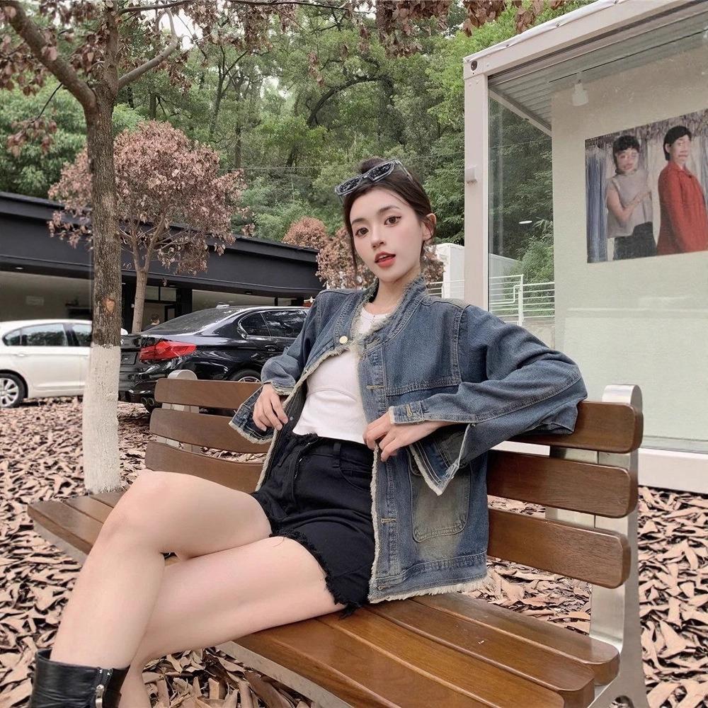 Women's Round Neck Long Sleeve Denim Jacket Loose Fit Vintage Commuter Outerwear Coat