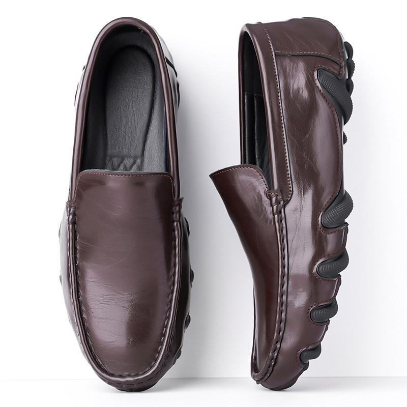 2026 New Designer Cow Leather Shoes for Men Solid Color Fashion Casual Shoes Male Light Antiskid Spring Autumn Loafers Man