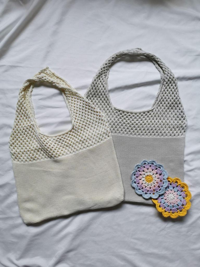 Chic Retro Women's Knitted Beach Tote – Hollow Style, Hand-Held or Shoulder Carry, Large Capacity