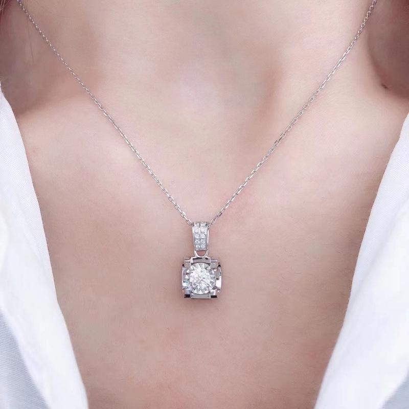Korean Style Elegant Diamond Clavicle Necklace for Women - Versatile Celebrity-Inspired Accessory