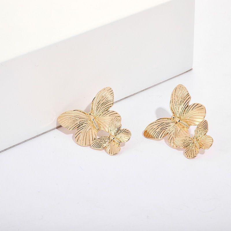 Exquisite Vintage Butterfly Wings Symmetrical Charms Fashion Stud Earrings for Women Jewelry Girl Party