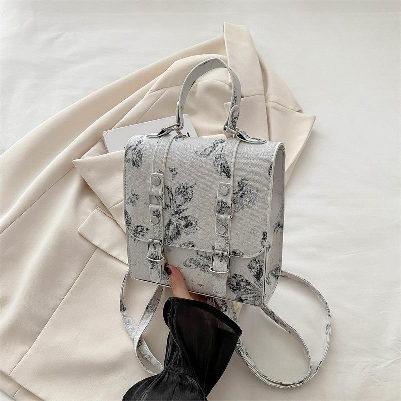 

Backpack women s 2024 summer new simple fashion backpack Korean retro backpack simple handbag срібний