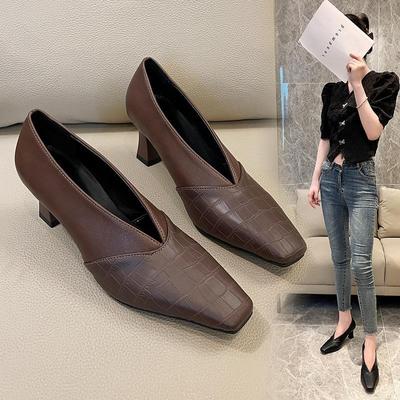 Fashion Design Sense High Heels Women's 2024 Autumn/Winter Square Headed Thick Heel Leather Shoes Shallow Mouth Temperament Single Shoe