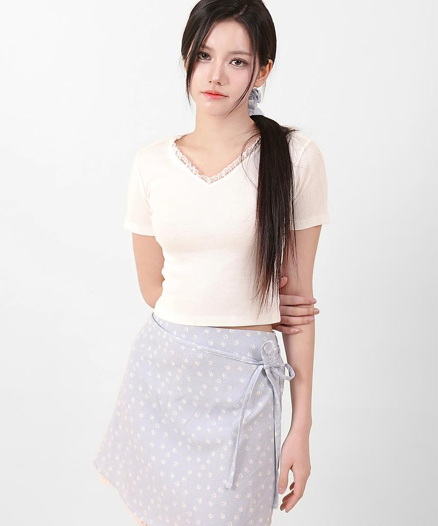 Kathrin Lace Flower Mini Skirt