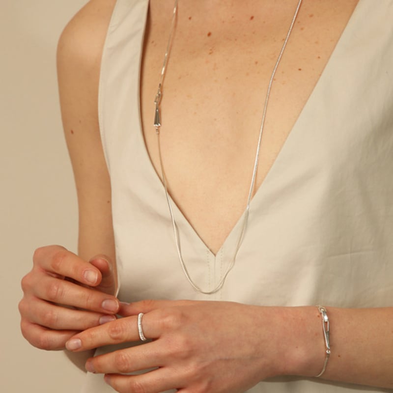 

HUOBUNDLE spring breeze necklace only - silver 85cm