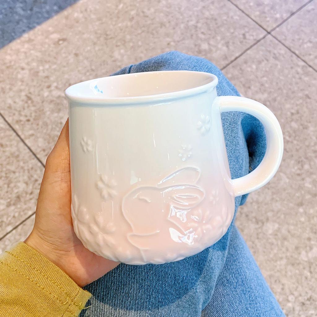 Relief Mug High Value Ceramic Cup with Lid with Spoon Office Water Cup for Women Breakfast Cup Souvenir Gift