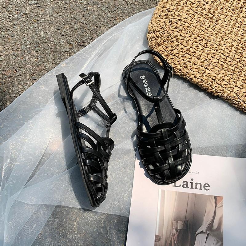 Andningsbara Affärsläder Herrskor Sommar Slip-on Loafers Herr Casual Läderskor Svarta Plattor Körskor Mockasiner