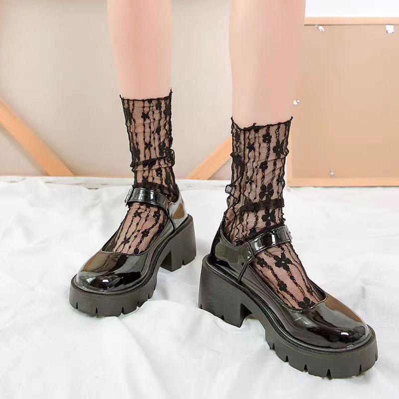 Damen Harajuku Kawaii Damen Atmungsaktive transparente Spitzensocken mit Blumenmuster Süße Netznetzsocken Weiche Lustige Socken Strumpfwaren