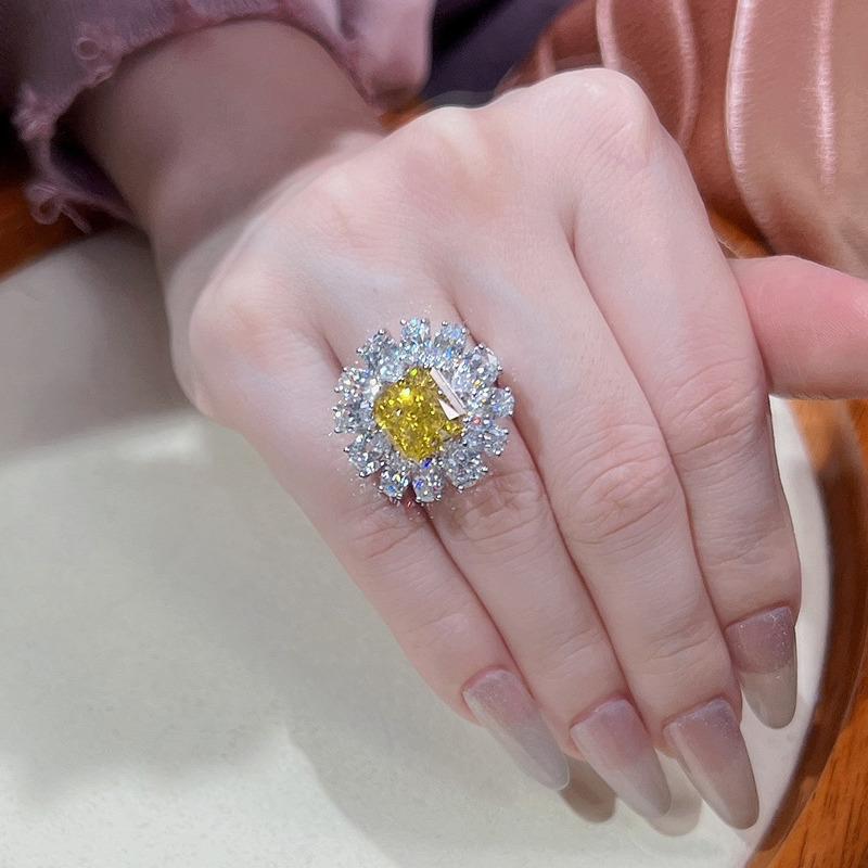 

BELLA BOX, золотой циркон, клык принцессы, новый продукт для пользователей сети, полный бриллиант, высокое качество, темпераментное открытое кольцо, женский орнамент Adjustable Opening жёлтый