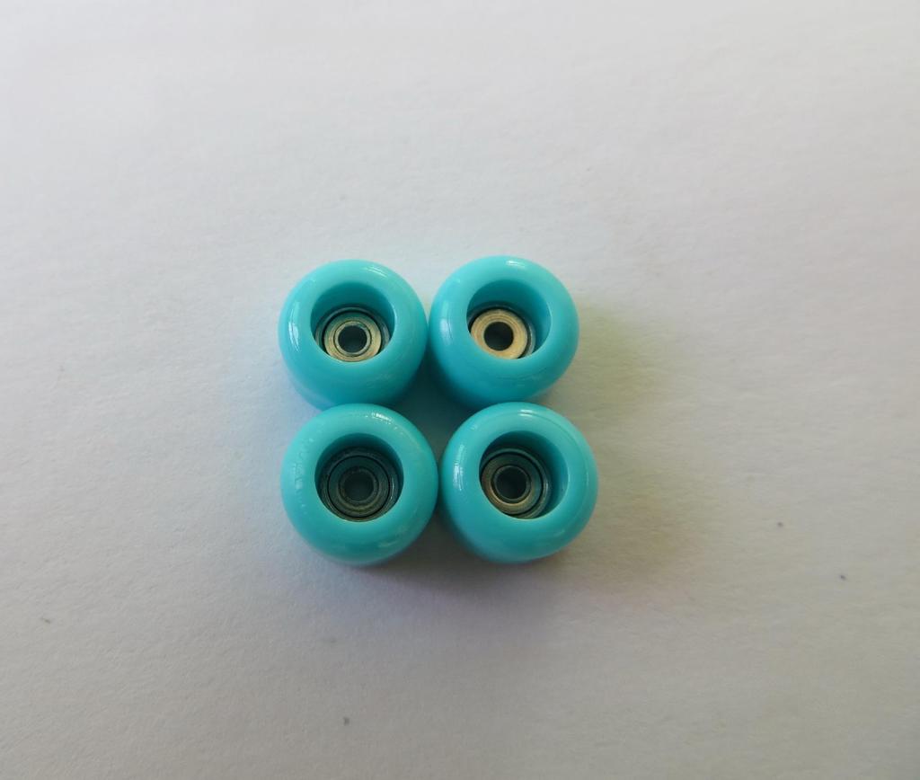 High-Toughness Fingerboard Bearing Wheels – Crack-Resistant Skateboard Accessories
