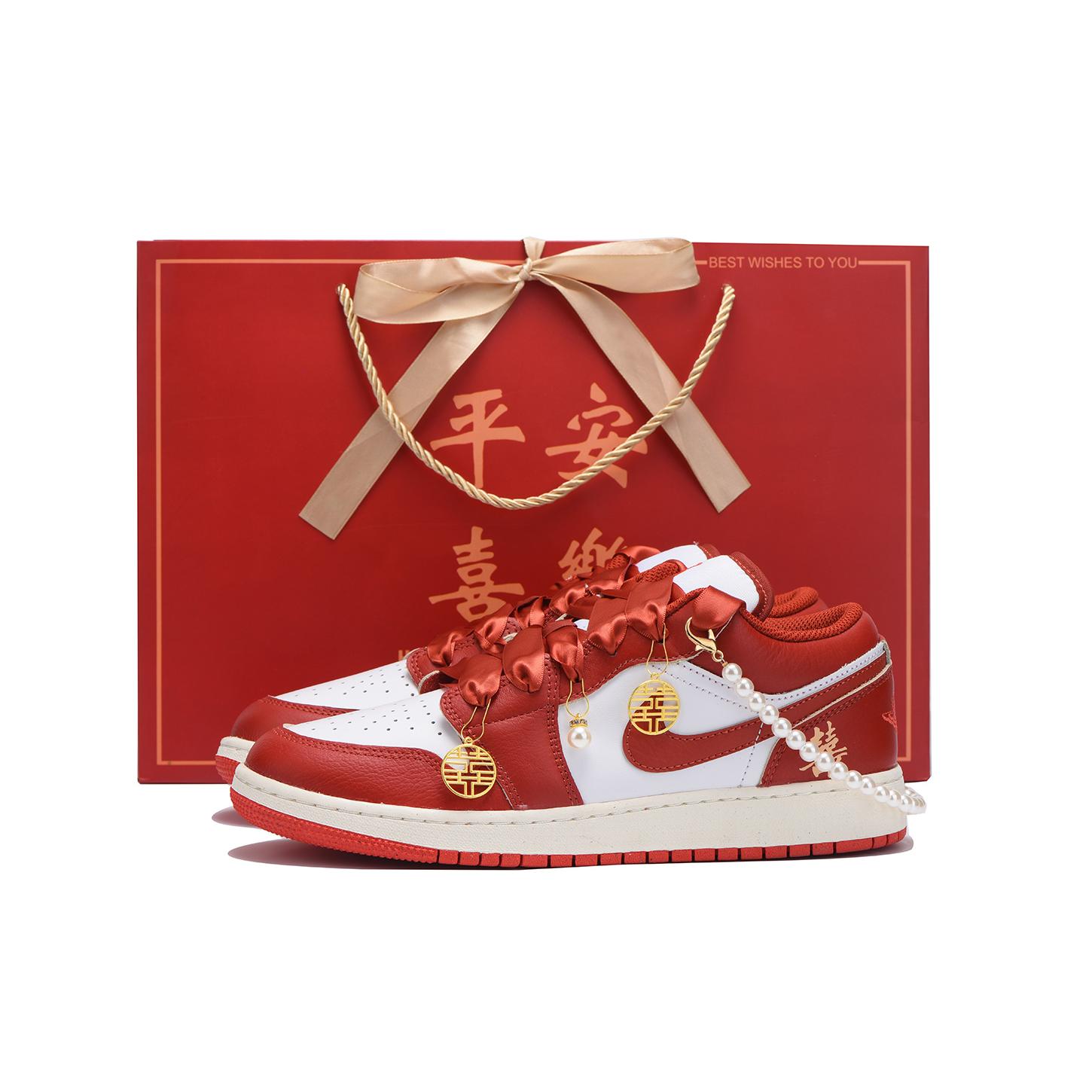 

Jordan Air Jordan 1 Slip Resistant Abrasion Resistant Low top Vintage Basketball Shoes Men s Red White FJ3459-160(Team59-SBOX) 44.5