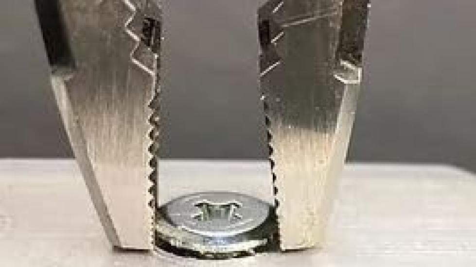 ENGINEER Nejisaurus GTV Screwdriver for and Rusty Screws Stripped, Crushed, (3-9.5mm) PZ-77