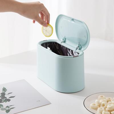 Mini-Desktop-Mülleimer mit Deckel, abnehmbarer, winziger Kunststoff-Mülleimer, Theken-Müll-Fusselbehälter für Büro, Schreibtisch, Auto, Küche, Couchtisch, Haushaltsbedarf