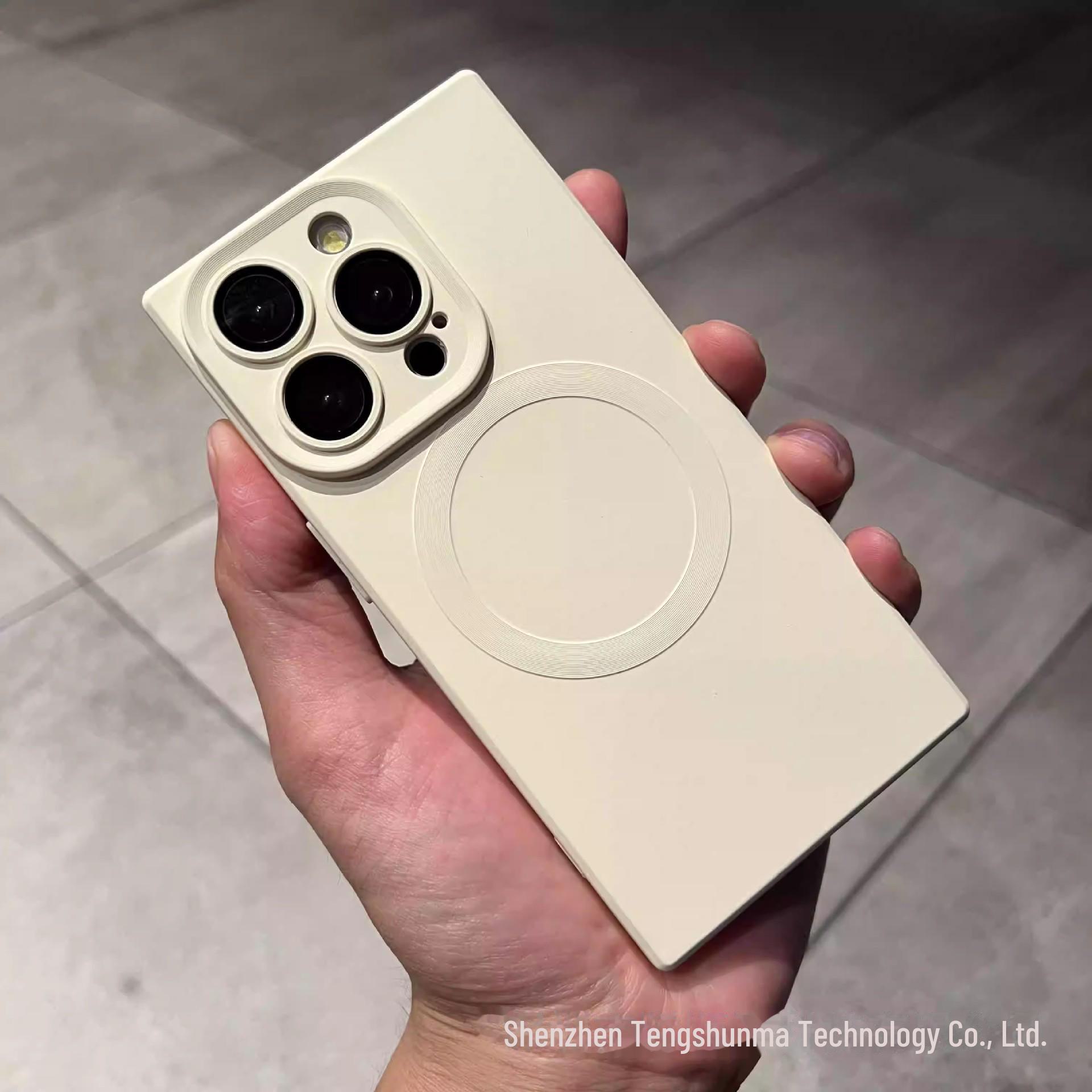 

«Квадратный магнитный силиконовый чехол для iPhone 16 Pro Max и iPhone 15 Pro Max» iPhone 13