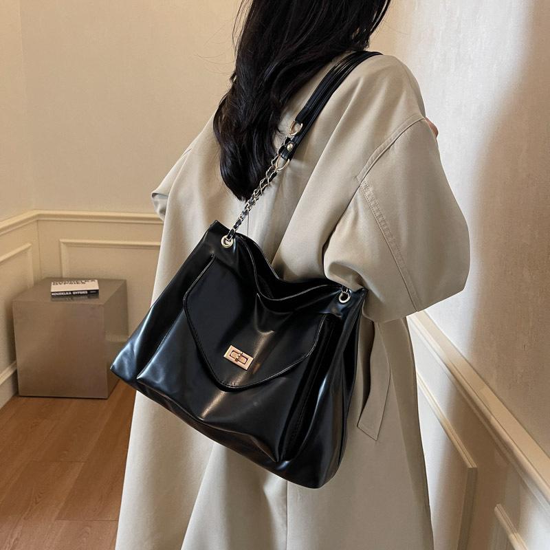 Leisure Chain Shoulder Crossbody Bag, Simple Large Capacity Bag for Women, Fashiable New Class Commuting Tote Bags