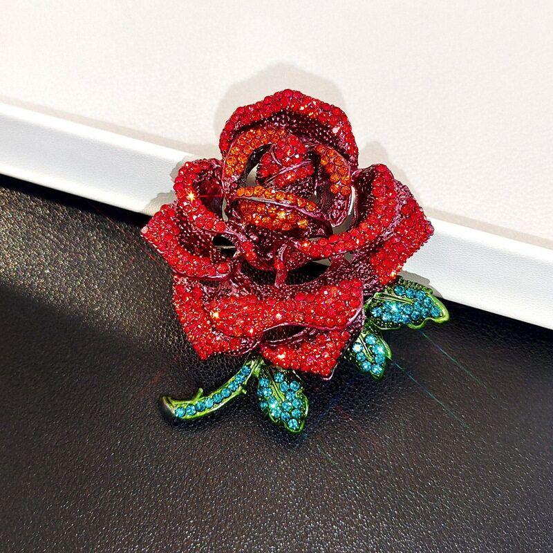

New Fashion Rhinestone Luxury Rose Brooch High-End Alloy Suit Brooch Women s Accessories European and American Flower Pin Red Rose Brooch
