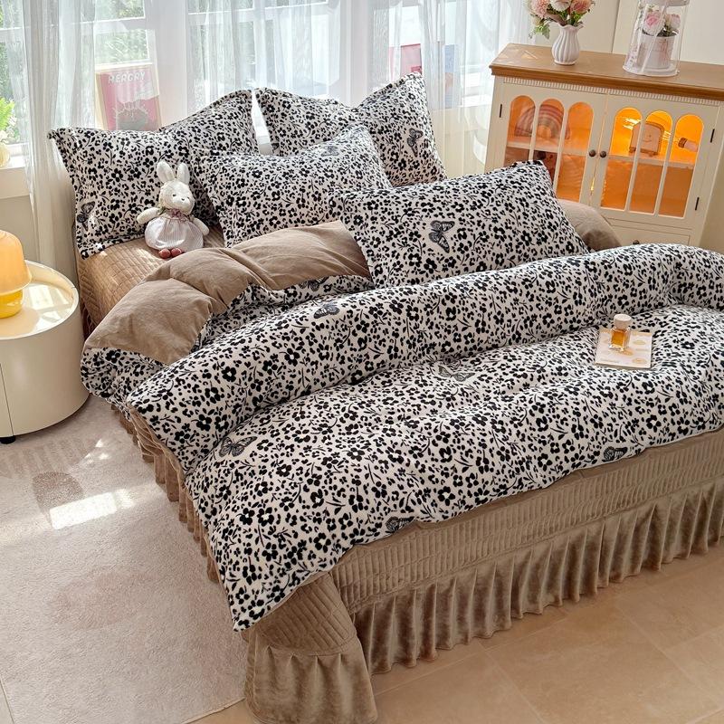 Thickened Milk Fleece Bed Cover Four-Piece Set, Fleece Bed Sheet Quilt Cover, Baby Fleece Three-Piece Set, Bedding