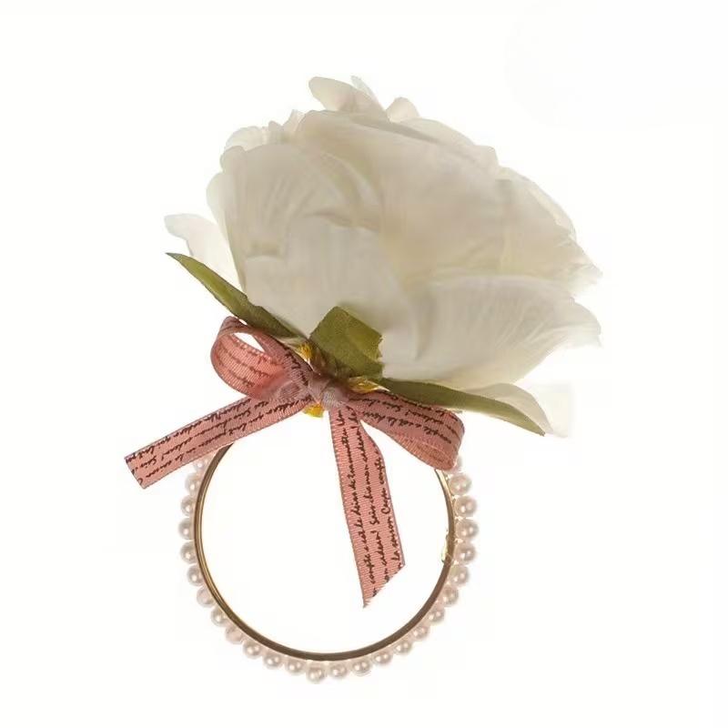 1-24PCS 2026 Pearl Rose Napkin Ring Creative Elegant Holder for Hotel Wedding Party Dining Table Decoration Accessories