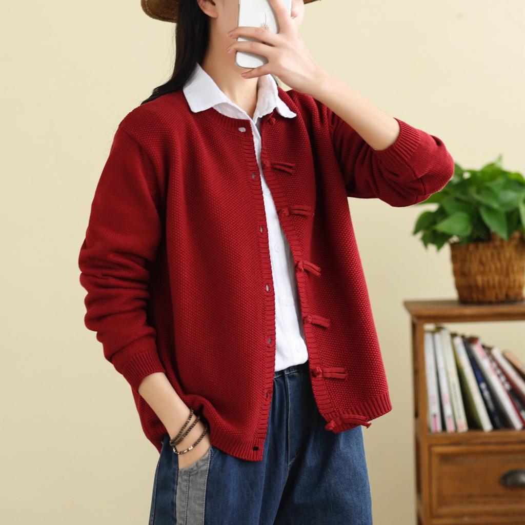 2025 early autumn new national style buckle simple knitted cardigan women's solid color round neck long sleeve retro casual sweater