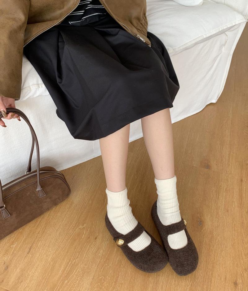 

Round head retro soft-soled fluffy shoes velvet Mary Jane shoes women s 2025 autumn and winter suede Mori thermal Boken shoes 40 темно-коричневого кольору