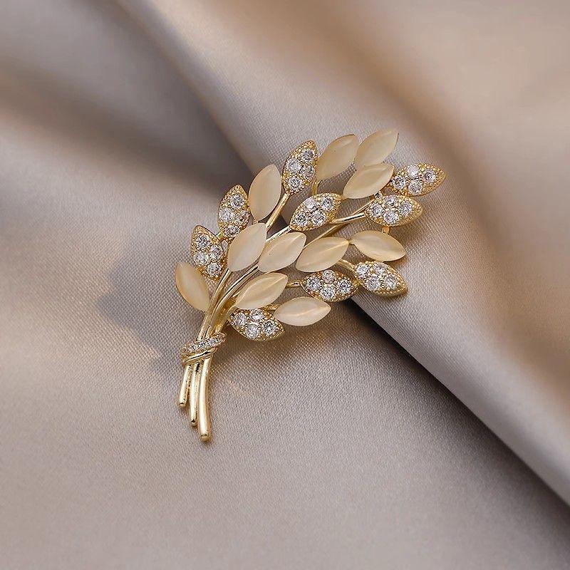 

Niche Style Women s Classy Exquisite Fashion Ears of Wheat Brooch Cat s Eye Stone Wheat Ear Brooch