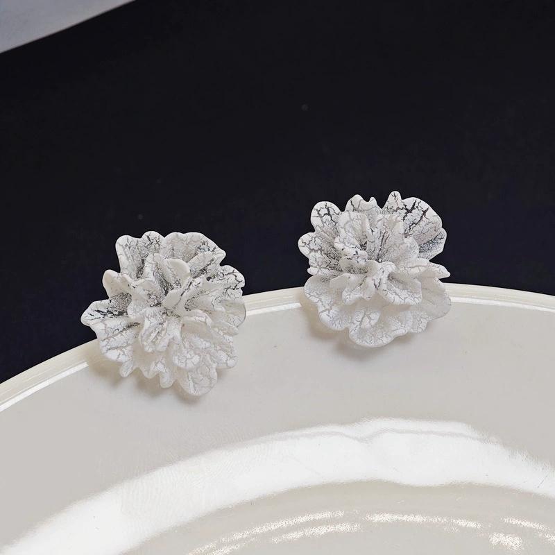 Multicolored Acrylic Flower Stud Earrings for Women Geometric Personality Folding Flowers Ball Gardenia Ear Jewelry Gift