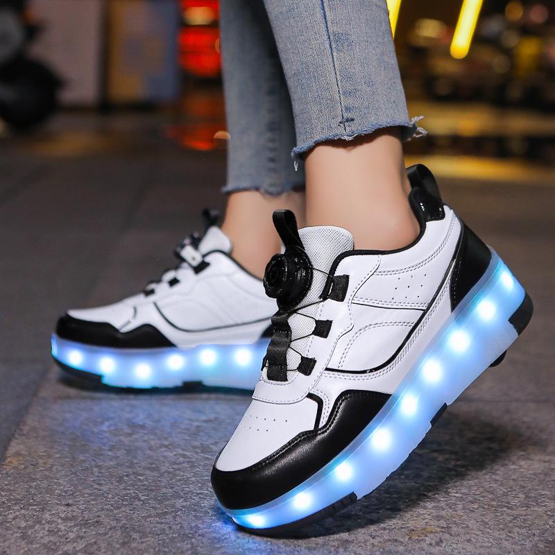 Wiederaufladbare LED-Leucht-Rollschuhe für Kinder mit vier Rädern