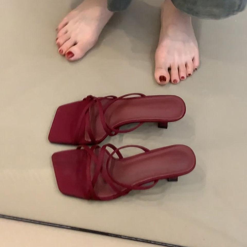 

Французское слово с квадратным носком, открытым пальцем, превосходный зарубежный стиль, котенок и крутые тапочки, женская обувь, красивый темперамент, босоножки на высоком каблуке 40 бордовый