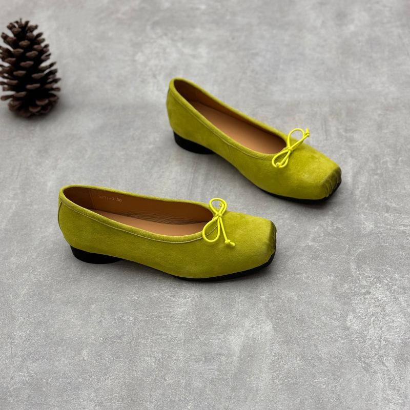 Kožené baleríny Dámské kožené boty na robustním podpatku se čtvercovou špičkou Mary Jane