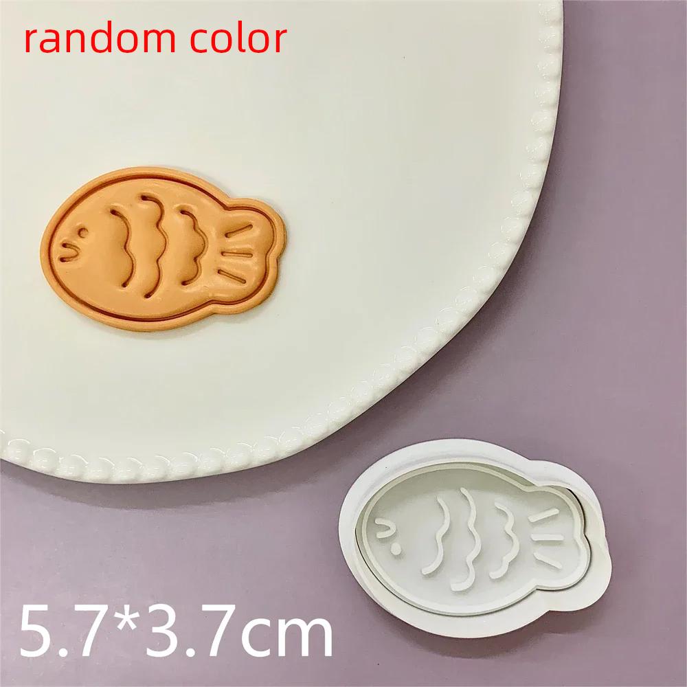 3D Cartoon Cute Animal Cookie Mold Bear Rabbit Cake Stamp Fish Mold  Love Heart Shaped Mold Baking Biscuit Cutters for Child