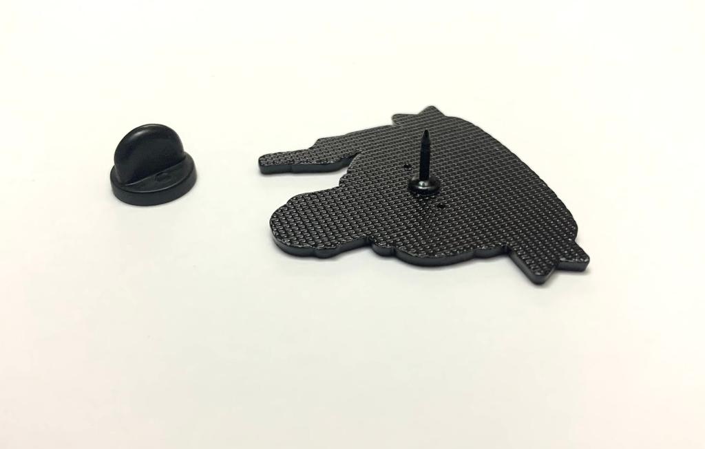 Neue Emaille Pin Bender Futurama  Metall Stecker Geschenk Geburtstag 1 Stück