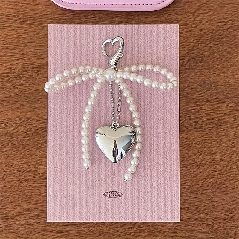 Uroczy i Elegancki Metalowy Srebrzysty Medalion w Kształcie Serca z Perłową Kokardką Duży Rozmiar - Idealny Dodatek na Romantyczne Walentynki