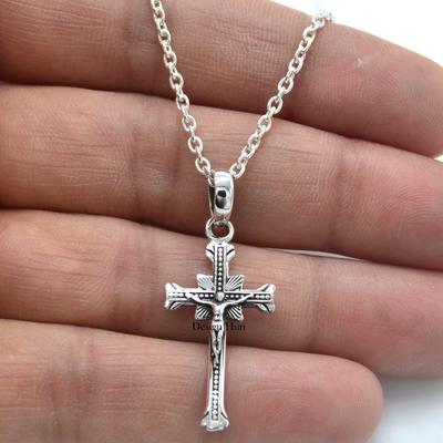 Náhrdelník s křížem ze stříbra 925, dárek na náboženské šperky dárek na náboženské šperky,