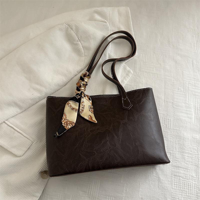 New Large-capacity Tote Bag Women's Niche Design High-end Sense of Work Commuter Women's Bag Shoulder Armpit Bag