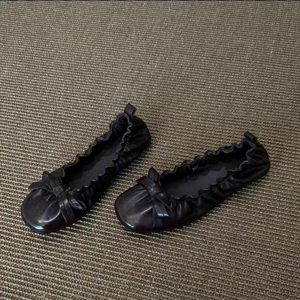 Schafslederversion Französischer Retro-Stil Quadratischer Kopf Mode Temperament Einfache Damen Flacher Boden Vielseitiger Runder Kopf Keine müden Füße Flacher Moun