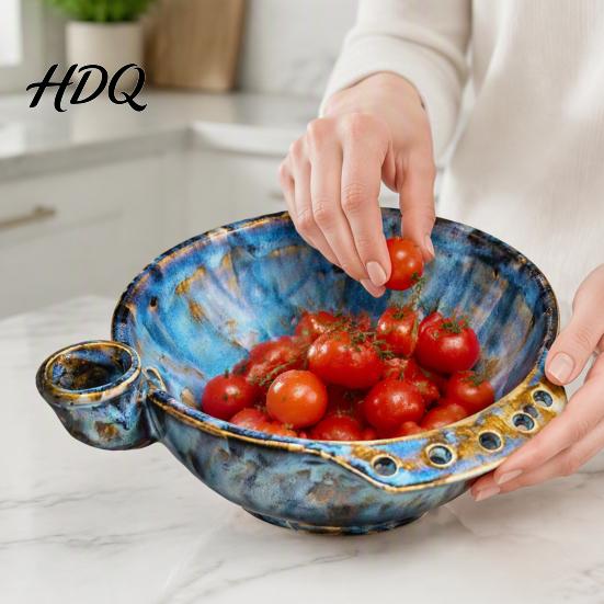 Modern Keukengadget Keramische Bessenkom Zelfspoelend met Afvoergaatje Wassen Compact Fruitzeef Decoratieve Geglazuurde Kom voor Aanrecht Zeef