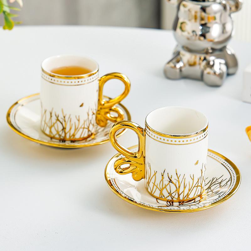 Ensemble de 6 Tasses à Espresso Service à Thé Rétro Tasse à Café pour le Thé de l'Après-midi Ensembles Tasse et Soucoupe Ensemble de Tasses pour Couple Tasses Créatives pour la Maison Tasse Cadeau