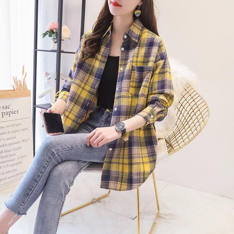 Women's Long Sleeve Plaid Shirt - Korean Style Loose Cotton, Mid-Length, Brushed Retro Jacket, Plus Size for Spring and Autumn.
