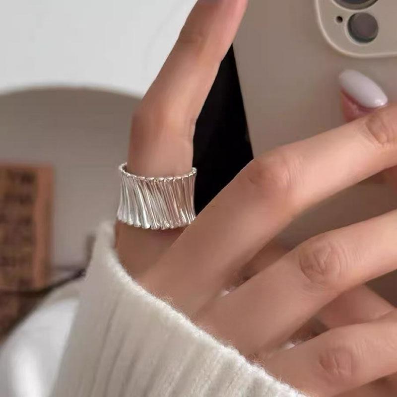 Sterling Silver Floral Ring for Women - High-End Open Joint Design for Autumn/Winter