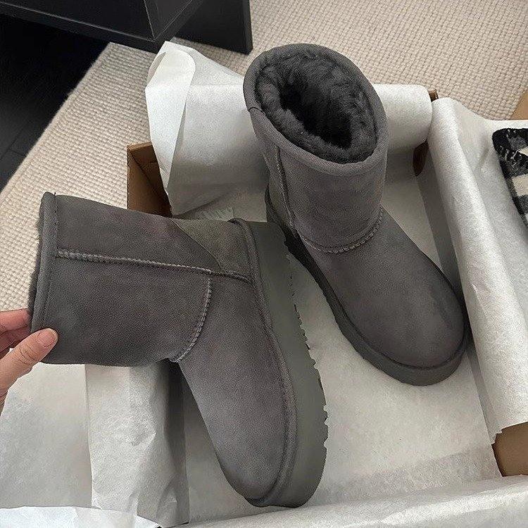 Yueyu gray versatile thick-soled snow boots women's sheepskin and fur integrated 2025 winter velvet thickened short tube snow cotton