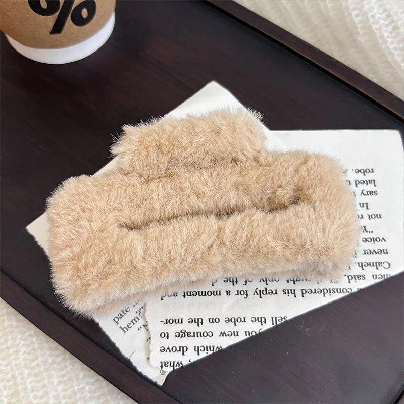 Large Plush Hair Clip: Autumn/Winter Volumizing Shark Clip for Women