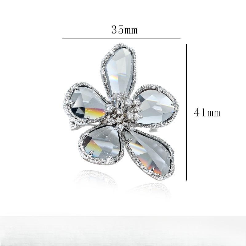 Retro Corsage, Trendy Crystal Flower Brooch, Pin Buckle Decoration, Creative, Versatile and Elegant Accessories