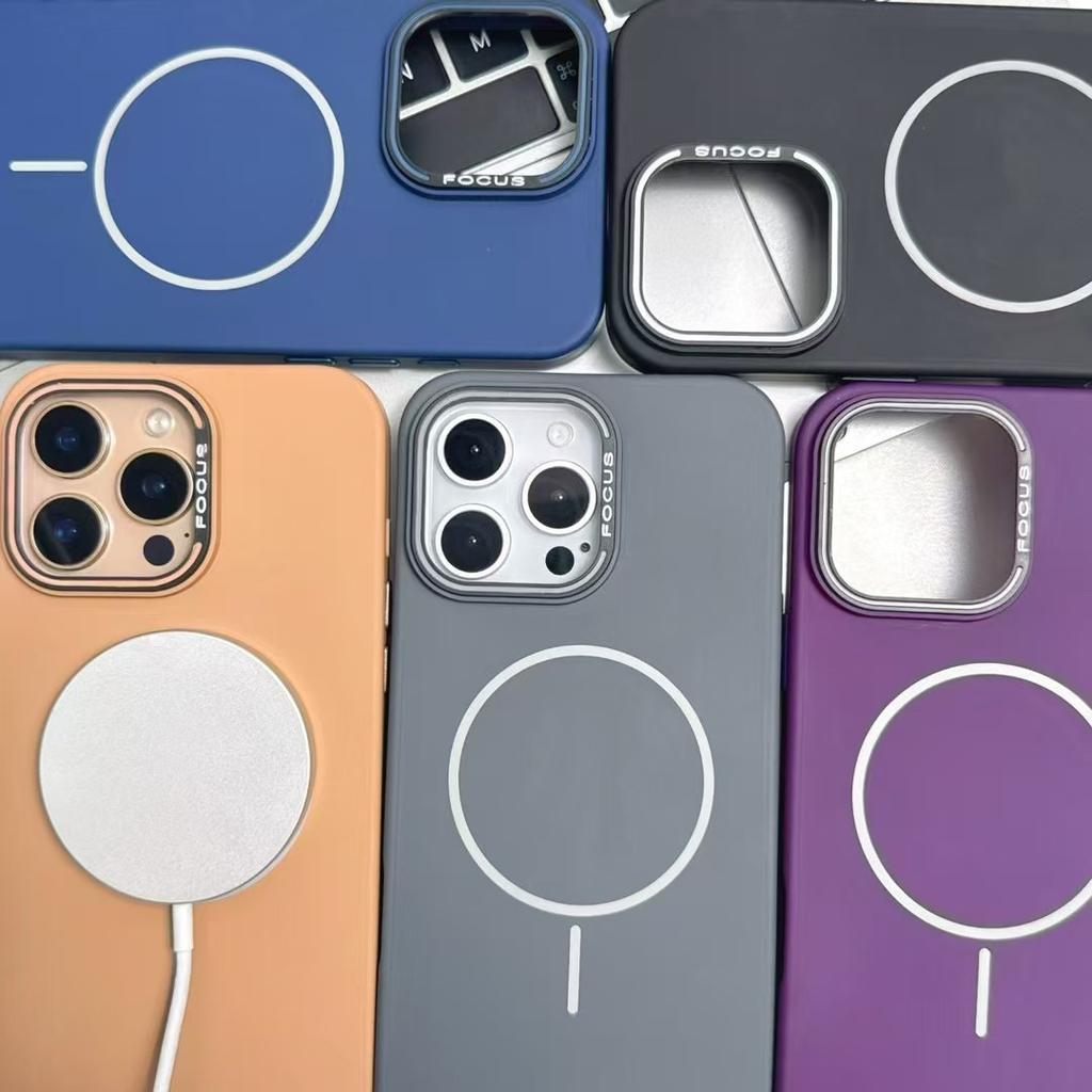 It Is Suitable for The Dual-color Lens of Apple IP16pro and Features A Super Magnetic Phone Case That Imitates The Original Liquid Silicone