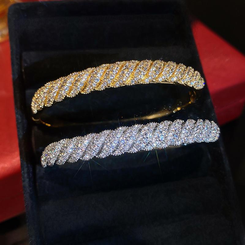 Light Luxury High-end Flash Hemp Pattern Bracelet, Retro High-looking Bracelet, Niche Design, Accessories
