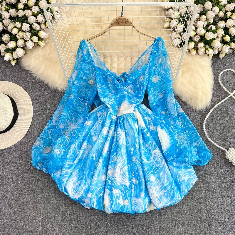 

Весенне-осеннее необычное дизайнерское платье А-силуэта с принтом, рукавами-пузырями, V-образным вырезом, открытой спиной и облегающим талию кроем, создающее стройный силуэт Blue XL