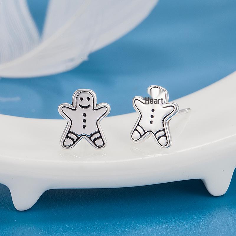Retro Distressed Gingerbread Man & Bear Stud Earrings - 2022 Trendy Christmas Design for Women