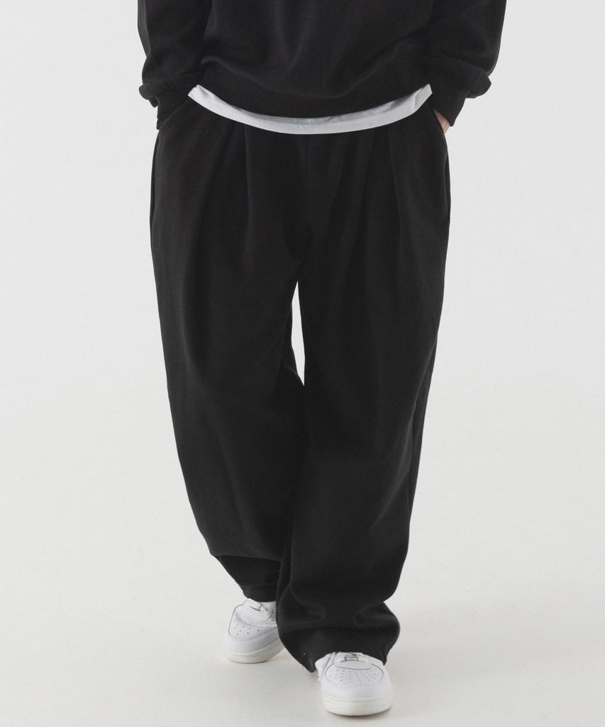 PIANER Pleated Deep Wide Sweatpants (Black)