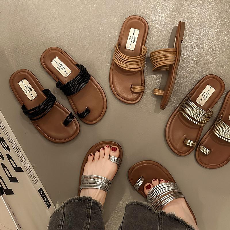Niche Flat-bottomed Set of Toe Silver Sandals Women's Summer Wear Leather Sandals Seaside Beach Shoes Vacation Slippers