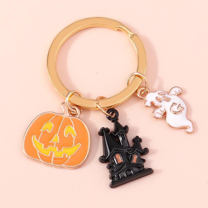 Cute Enamel Pumpkin Keychain Halloween Ghost Bat Key Ring Pendants for Handbag Decor DIY Halloween Jewelry Accessories